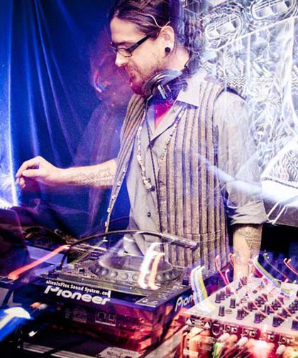 Psychedelic Night Feat. Arjuna (Parvati Records, Italy) and Kabayun (Looney Moon Records, USA) @ Blue Frog