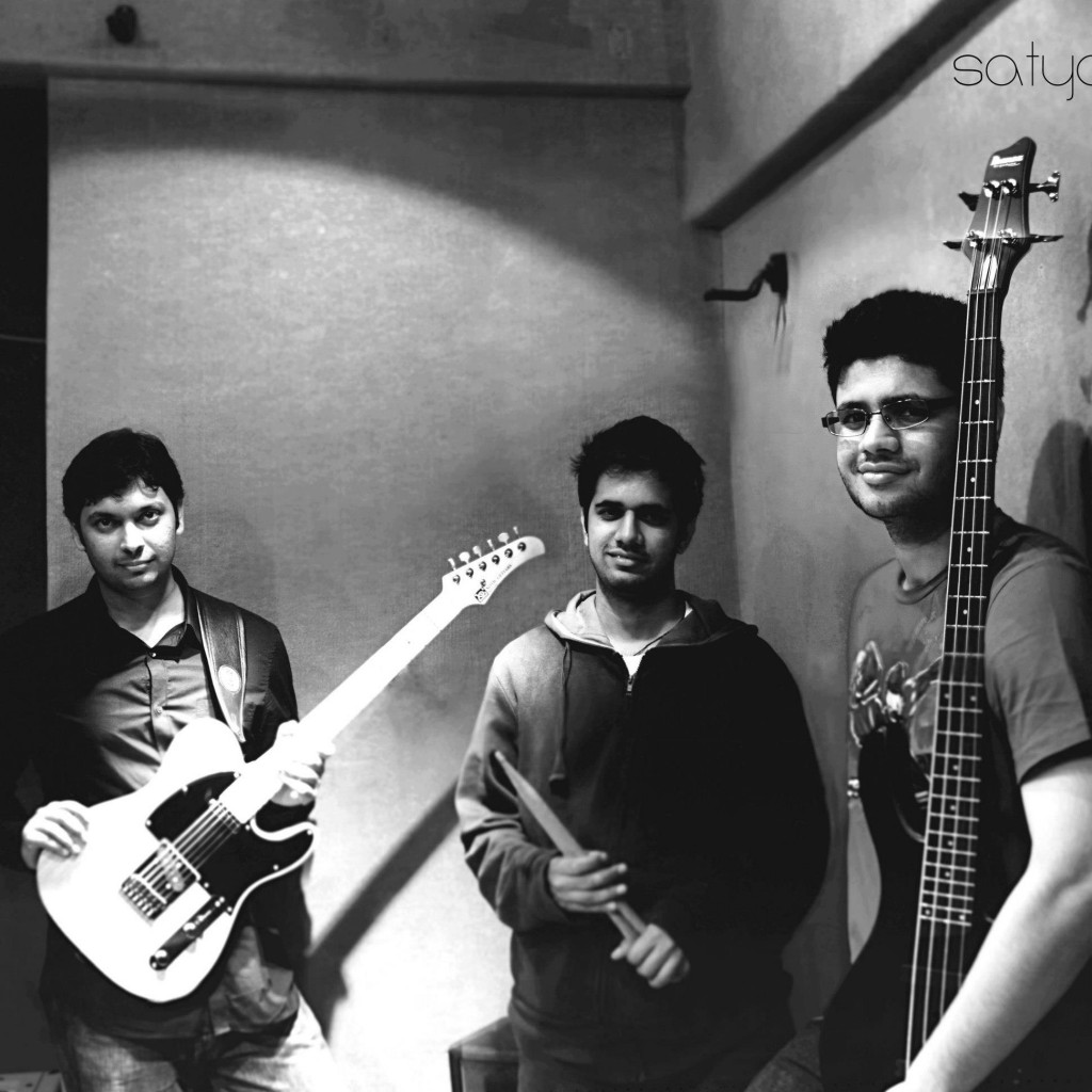 Two-Night: Overdrive Trio + The Comebacks @ Blue Frog
